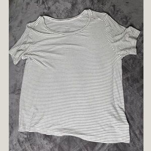 American Eagle Soft & Sexy Tee